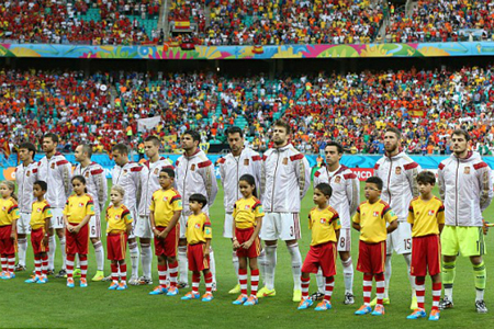 Những khán đài không được lấp kín ở lượt trận đầu tiên vòng bảng năm nay, dù FIFA khẳng định vé đã được bán hết.